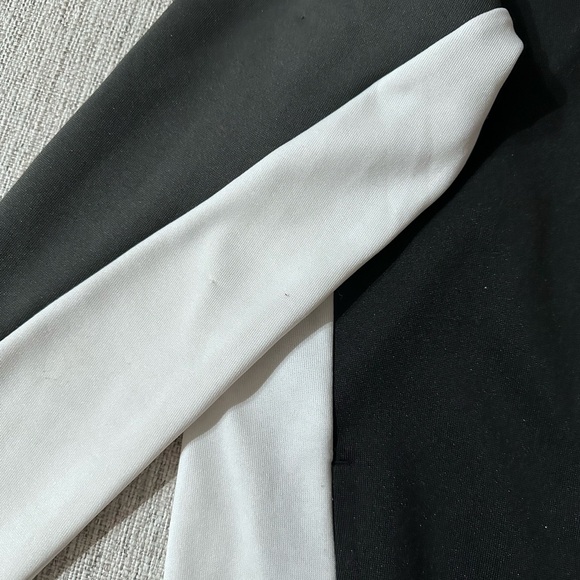 Men’s Nike Black, White and Gray  Zip-Up Hoodie Size Smalll - Picture 3 of 12